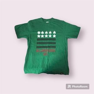 Men’s small dickies tee